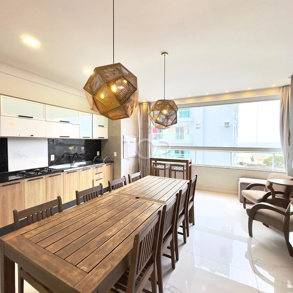 FINAMENTE MOBILIADO EM MEIA PRAIA: 21ª foto da galeria de imagens do imóvel