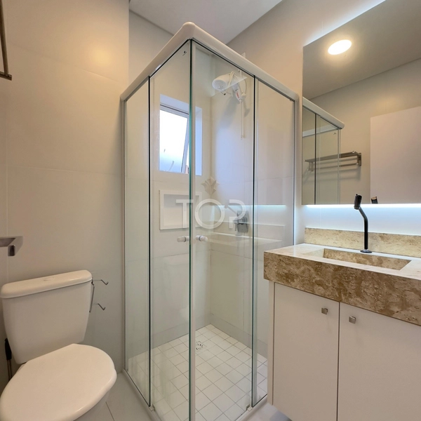 FINAMENTE MOBILIADO EM MEIA PRAIA: 16ª foto da galeria de imagens do imóvel