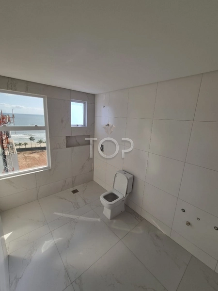 PRONTO PARA MORAR EM MEIA PRAIA: 7ª foto da galeria de imagens do imóvel