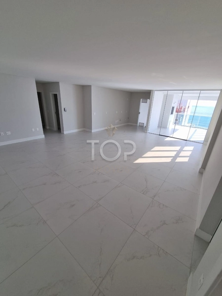 PRONTO PARA MORAR EM MEIA PRAIA: 9ª foto da galeria de imagens do imóvel