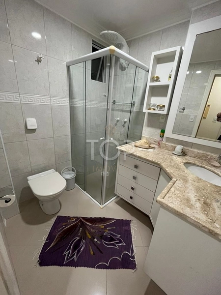 APARTAMENTO NO CORAÇÃO DE MEIA PRAIA: 13ª foto da galeria de imagens do imóvel