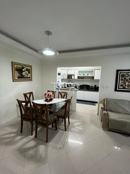 APARTAMENTO NO CORAÇÃO DE MEIA PRAIA: 14ª foto da galeria de imagens do imóvel