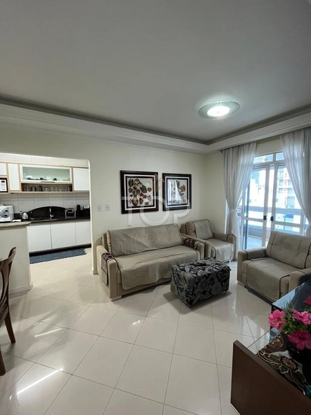 APARTAMENTO NO CORAÇÃO DE MEIA PRAIA: 11ª foto da galeria de imagens do imóvel