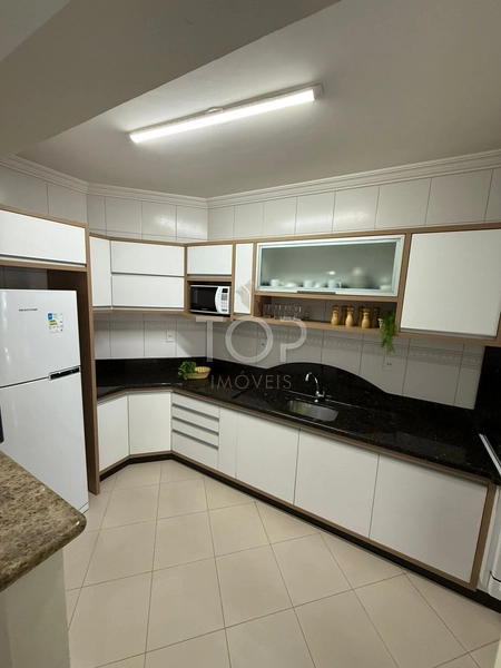 APARTAMENTO NO CORAÇÃO DE MEIA PRAIA: 23ª foto da galeria de imagens do imóvel