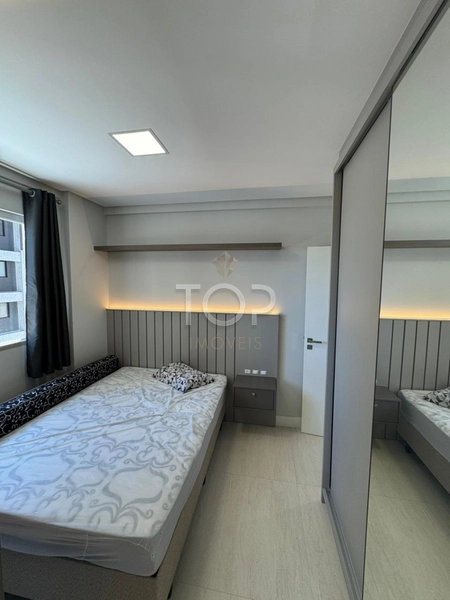 FINAMENTE MOBILIADO EM MEIA PRAIA: 27ª foto da galeria de imagens do imóvel