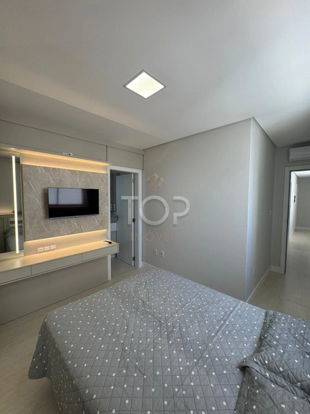 FINAMENTE MOBILIADO EM MEIA PRAIA: 23ª foto da galeria de imagens do imóvel