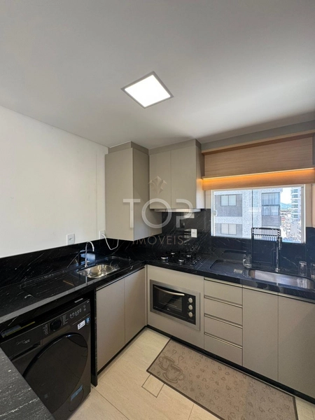 FINAMENTE MOBILIADO EM MEIA PRAIA: 18ª foto da galeria de imagens do imóvel