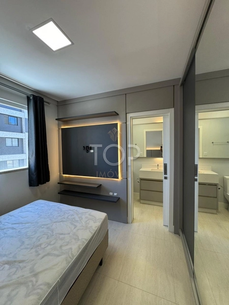 FINAMENTE MOBILIADO EM MEIA PRAIA: 4ª foto da galeria de imagens do imóvel