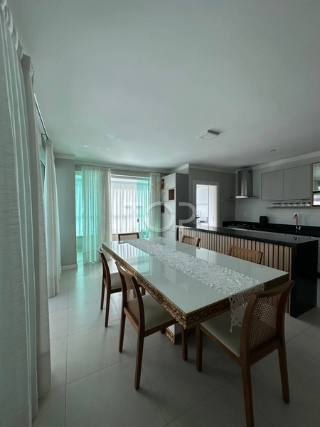 APARTAMENTO MOBILIADO EM MEIA PRAIA: 6ª foto da galeria de imagens do imóvel