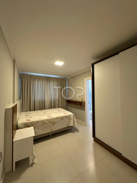 APARTAMENTO MOBILIADO EM MEIA PRAIA: 5ª foto da galeria de imagens do imóvel