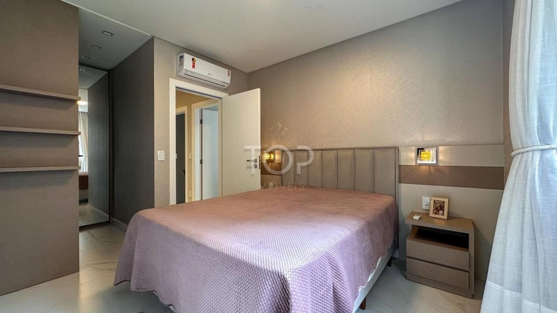 3 Suítes Finamente Mobiliado em Meia Praia: 7ª foto da galeria de imagens do imóvel