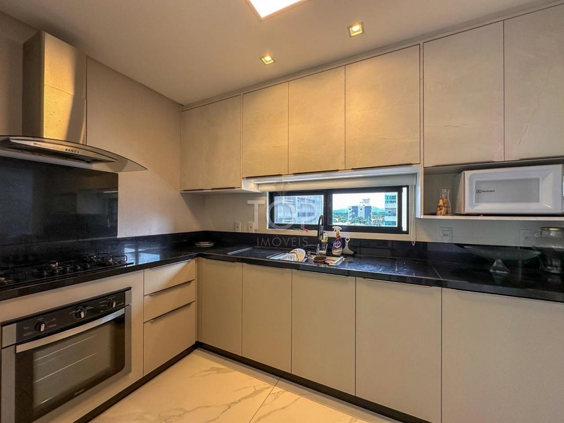 3 Suítes Finamente Mobiliado em Meia Praia: 9ª foto da galeria de imagens do imóvel