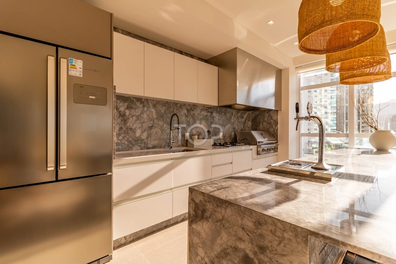 APARTAMENTO PRONTO COM VISTA PARA O MAR EM MEIA PRAIA: 37ª foto da galeria de imagens do imóvel