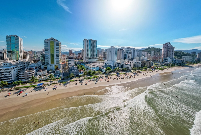 APARTAMENTO PRONTO COM VISTA PARA O MAR EM MEIA PRAIA: 6ª foto da galeria de imagens do imóvel
