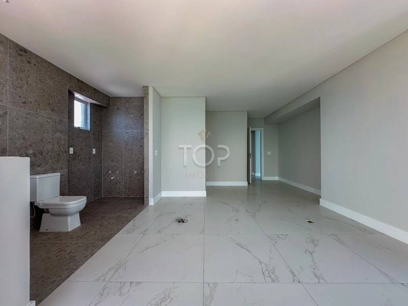 APARTAMENTO PRONTO COM VISTA PARA O MAR EM MEIA PRAIA: 57ª foto da galeria de imagens do imóvel