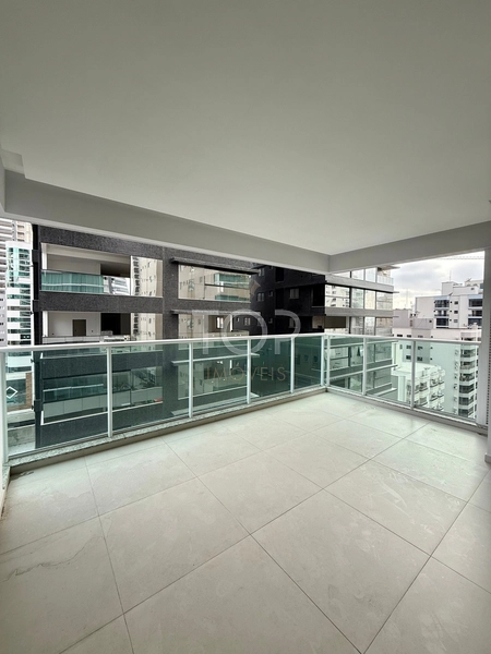 APARTAMENTO PRONTO EM MEIA PRAIA