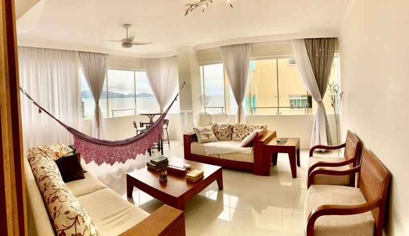 QUADRA MAR FINAMENTE MOBILIADO EM MEIA PRAIA: 4ª foto da galeria de imagens do imóvel