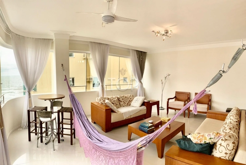 QUADRA MAR FINAMENTE MOBILIADO EM MEIA PRAIA: 5ª foto da galeria de imagens do imóvel