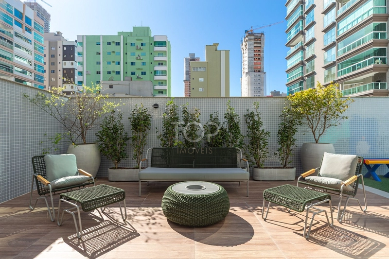 SHOWROOM EM MEIA PRAIA: 20ª foto da galeria de imagens do imóvel