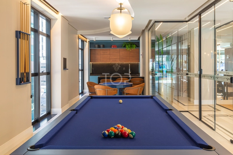 SHOWROOM EM MEIA PRAIA: 22ª foto da galeria de imagens do imóvel