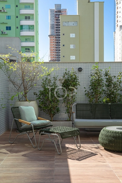 SHOWROOM EM MEIA PRAIA: 21ª foto da galeria de imagens do imóvel