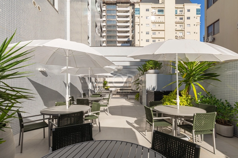 SHOWROOM EM MEIA PRAIA: 6ª foto da galeria de imagens do imóvel