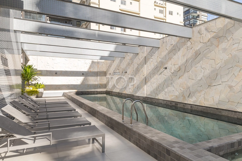 SHOWROOM EM MEIA PRAIA: 7ª foto da galeria de imagens do imóvel