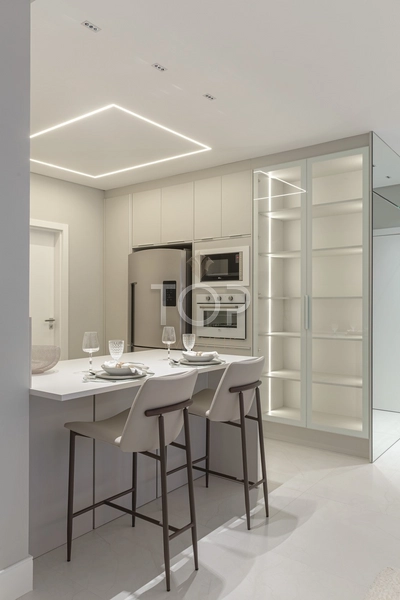 SHOWROOM EM MEIA PRAIA: 28ª foto da galeria de imagens do imóvel