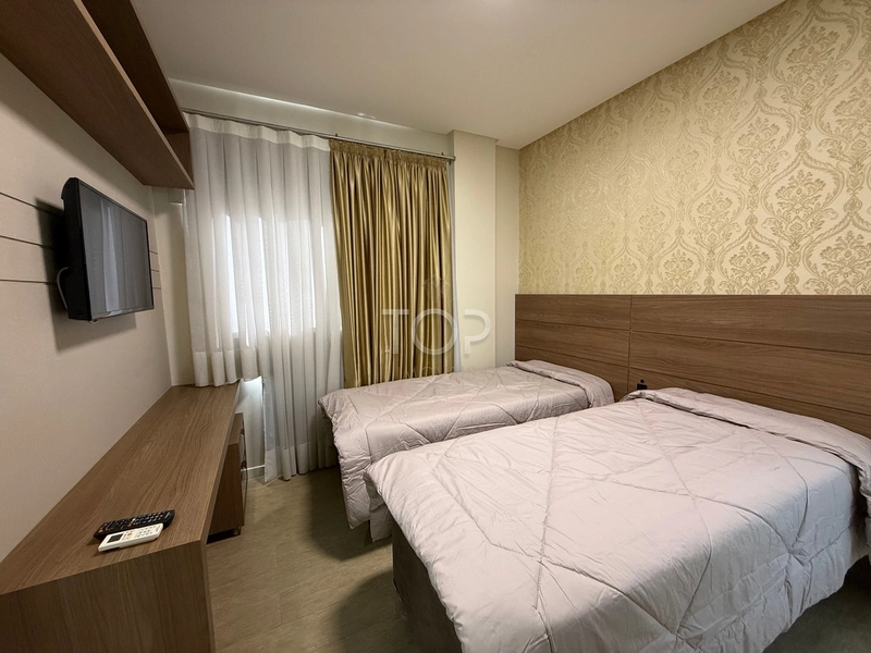 MOBILIADO EM MEIA PRAIA: 16ª foto da galeria de imagens do imóvel