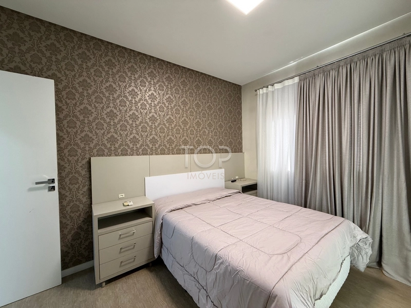 MOBILIADO EM MEIA PRAIA: 20ª foto da galeria de imagens do imóvel