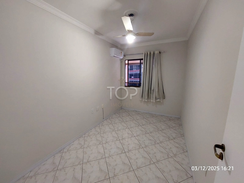 PRONTO PARA MORAR EM MEIA PRAIA: 11ª foto da galeria de imagens do imóvel