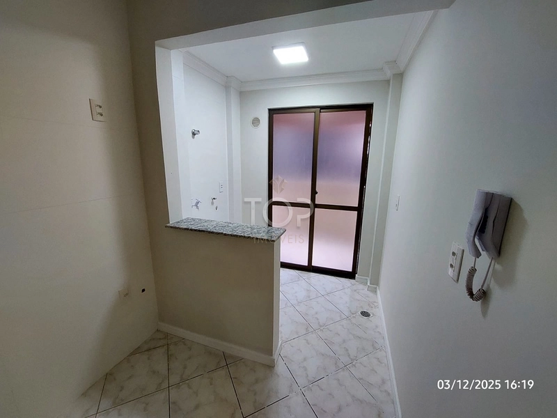 PRONTO PARA MORAR EM MEIA PRAIA: 7ª foto da galeria de imagens do imóvel