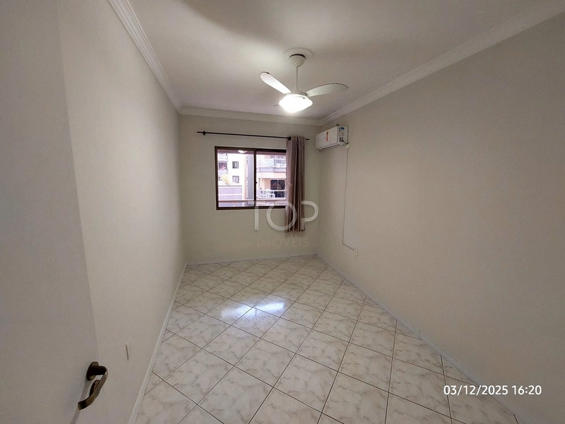 PRONTO PARA MORAR EM MEIA PRAIA: 10ª foto da galeria de imagens do imóvel