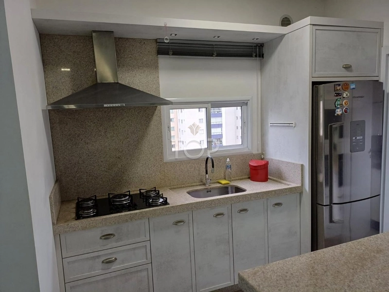 MOBILIADO EM MEIA PRAIA: 14ª foto da galeria de imagens do imóvel