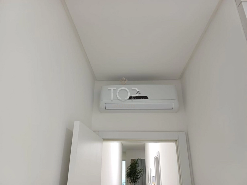 MOBILIADO EM MEIA PRAIA: 5ª foto da galeria de imagens do imóvel