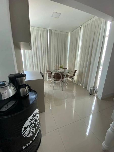 MOBILIADO EM MEIA PRAIA: 16ª foto da galeria de imagens do imóvel