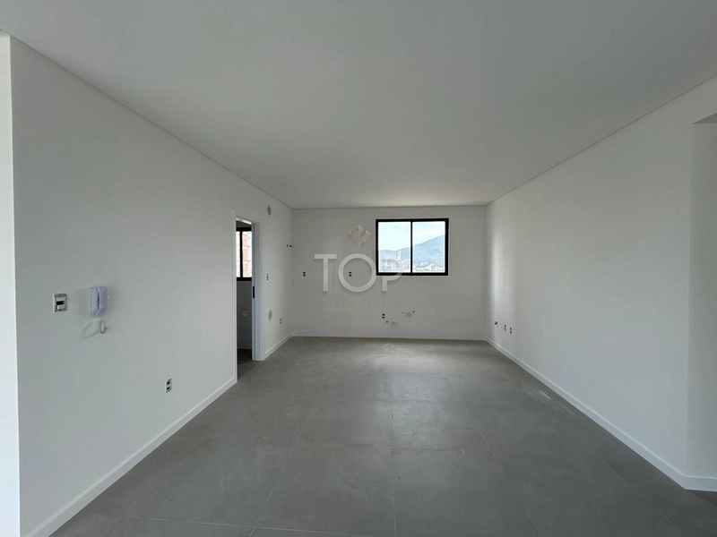 PRONTO PARA MORAR EM MEIA PRAIA: 2ª foto da galeria de imagens do imóvel