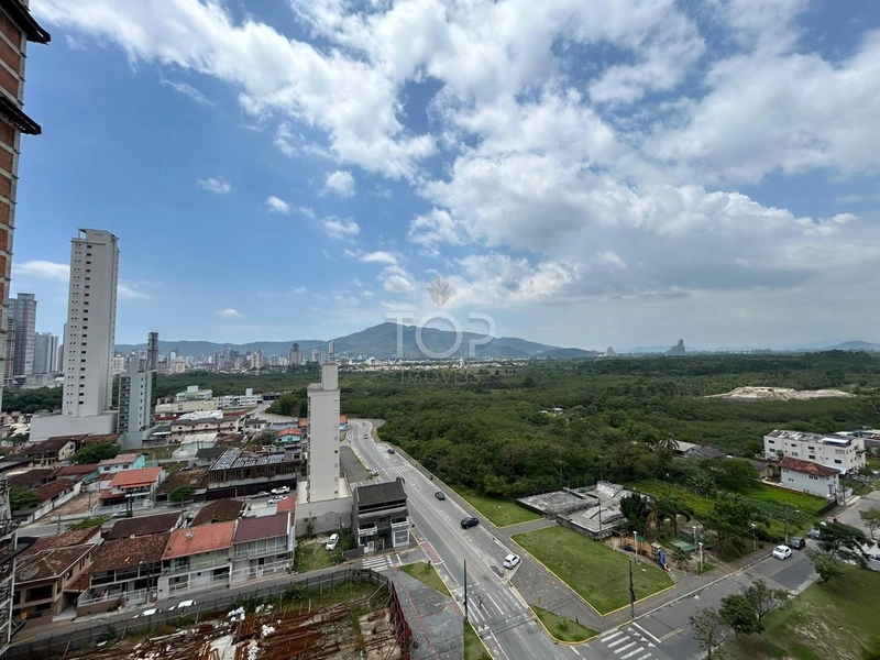 PRONTO PARA MORAR EM MEIA PRAIA: 10ª foto da galeria de imagens do imóvel