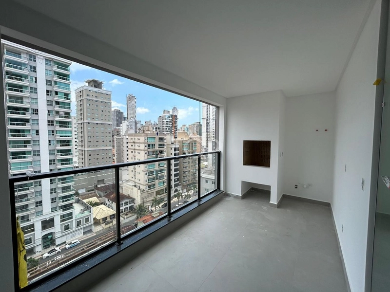 PRONTO PARA MORAR EM MEIA PRAIA