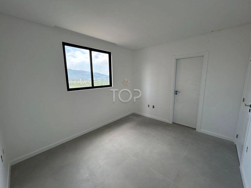 PRONTO PARA MORAR EM MEIA PRAIA: 9ª foto da galeria de imagens do imóvel