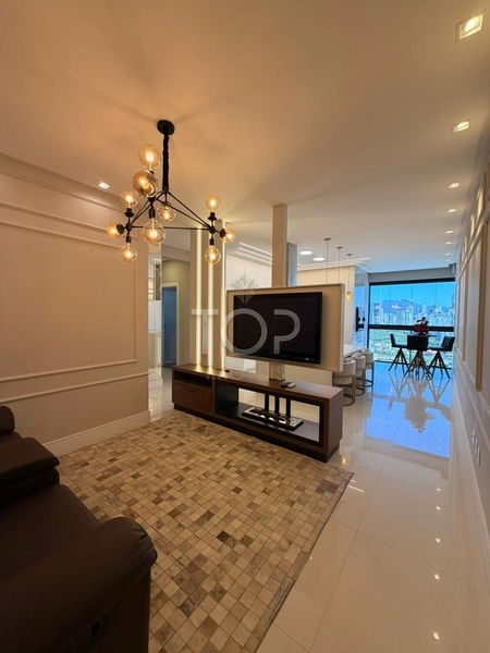 APARTAMENTO FINAMENTE MOBILIADO EM PORTO BELO: 2ª foto da galeria de imagens do imóvel