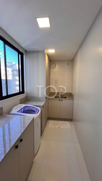 FINAMENTE MOBILIADO EM MEIA PRAIA: 28ª foto da galeria de imagens do imóvel