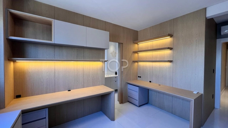 FINAMENTE MOBILIADO EM MEIA PRAIA: 61ª foto da galeria de imagens do imóvel