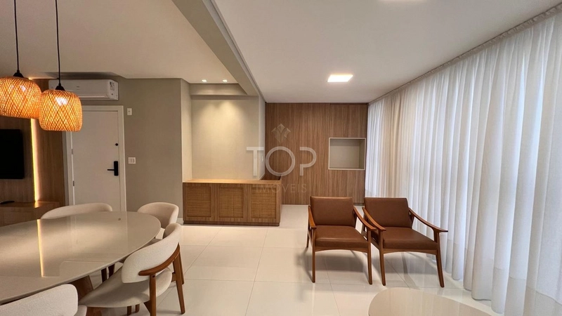 FINAMENTE MOBILIADO EM MEIA PRAIA: 44ª foto da galeria de imagens do imóvel