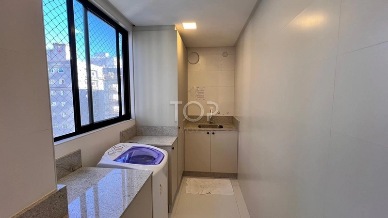 FINAMENTE MOBILIADO EM MEIA PRAIA: 51ª foto da galeria de imagens do imóvel