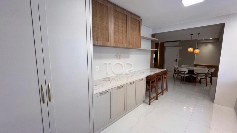 FINAMENTE MOBILIADO EM MEIA PRAIA: 48ª foto da galeria de imagens do imóvel