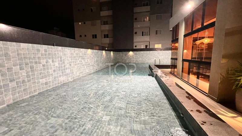 FINAMENTE MOBILIADO EM MEIA PRAIA: 25ª foto da galeria de imagens do imóvel