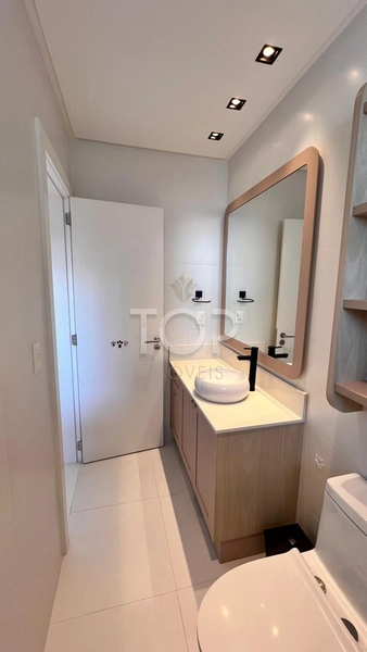 FINAMENTE MOBILIADO EM MEIA PRAIA: 60ª foto da galeria de imagens do imóvel