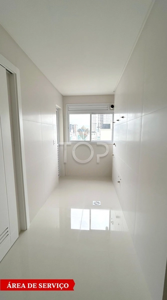 FRENTE MAR PRONTO PARA MORAR EM MEIA PRAIA: 6ª foto da galeria de imagens do imóvel