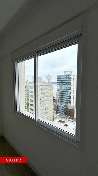 FRENTE MAR PRONTO PARA MORAR EM MEIA PRAIA: 15ª foto da galeria de imagens do imóvel